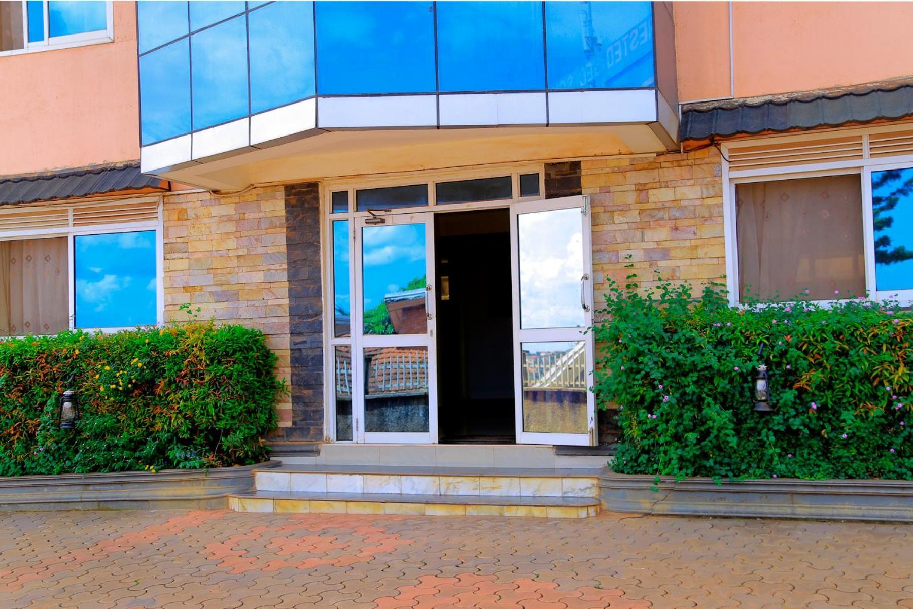 Acactus Hotel Kampala Buitenkant foto