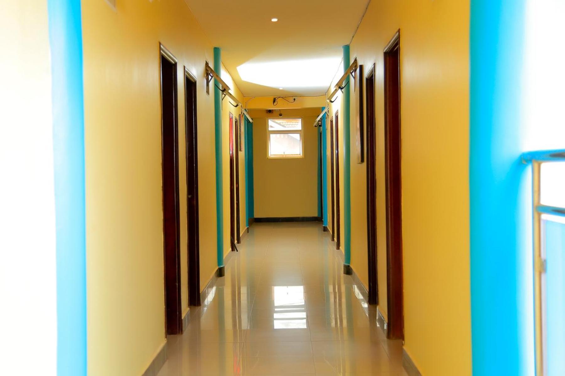 Acactus Hotel Kampala Buitenkant foto