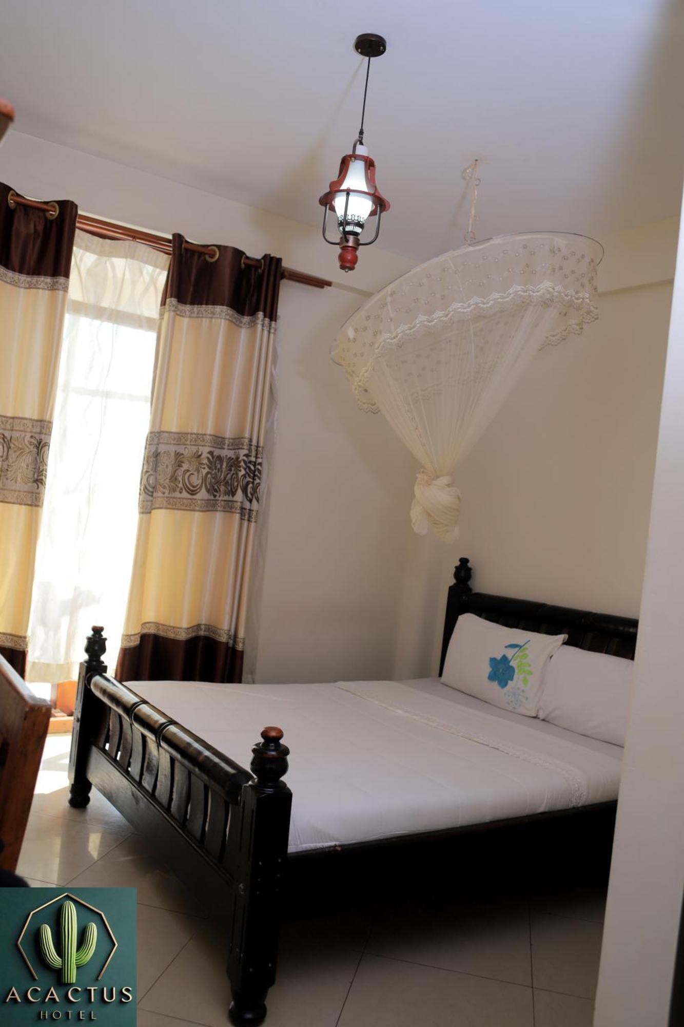 Acactus Hotel Kampala Buitenkant foto