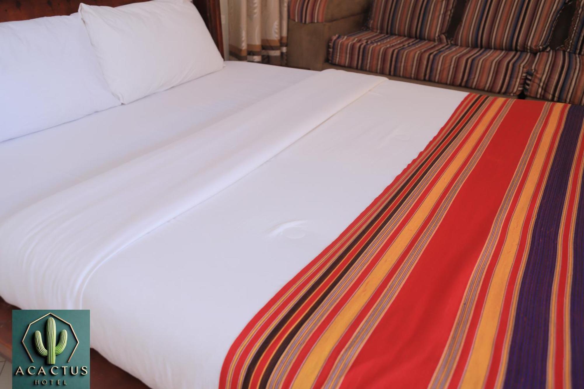 Acactus Hotel Kampala Buitenkant foto