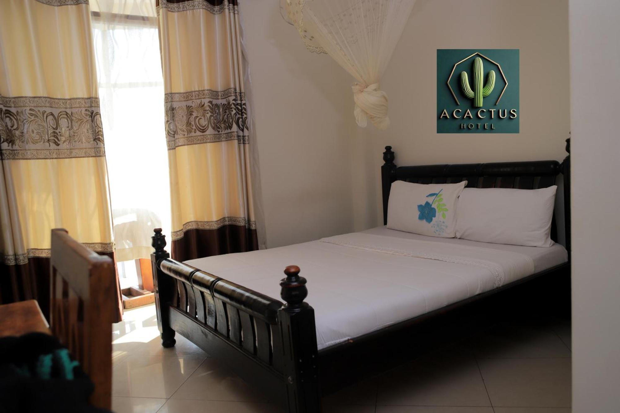 Acactus Hotel Kampala Buitenkant foto